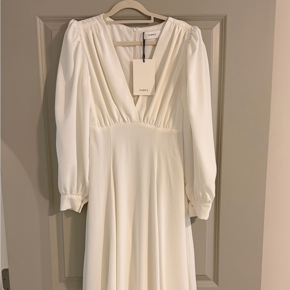 Chic White Long Sleeve Dress